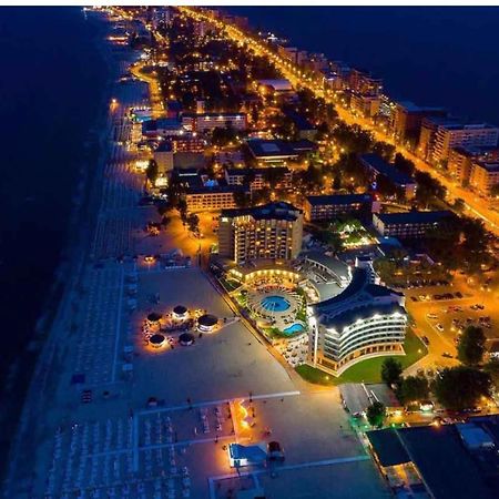 Lake Apartments Solid Мамая Екстер'єр фото