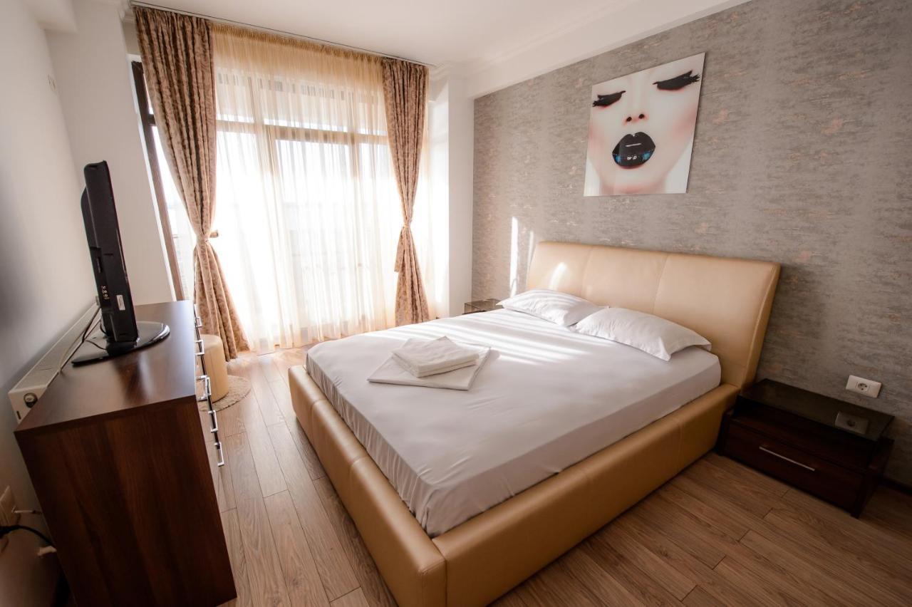 Lake Apartments Solid Мамая Екстер'єр фото